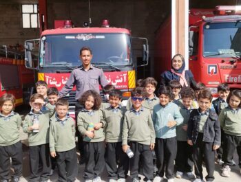 بازدید میدانی دانش آموزان از مرکز آتش نشانی شهر