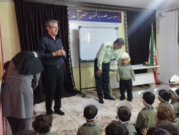 آشنایی با نقش پلیس در جامعه – تقویت حس مسئولیت‌پذیری و قانون‌مداری – ایجاد ارتباط مثبت میان پلیس و دانش‌آموز